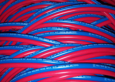 ท่อเชื่อมยางคู่เกรด 6MM R สีแดง &amp; น้ำเงิน 20 บาร์สำหรับตัดแก๊ส BS EN559
