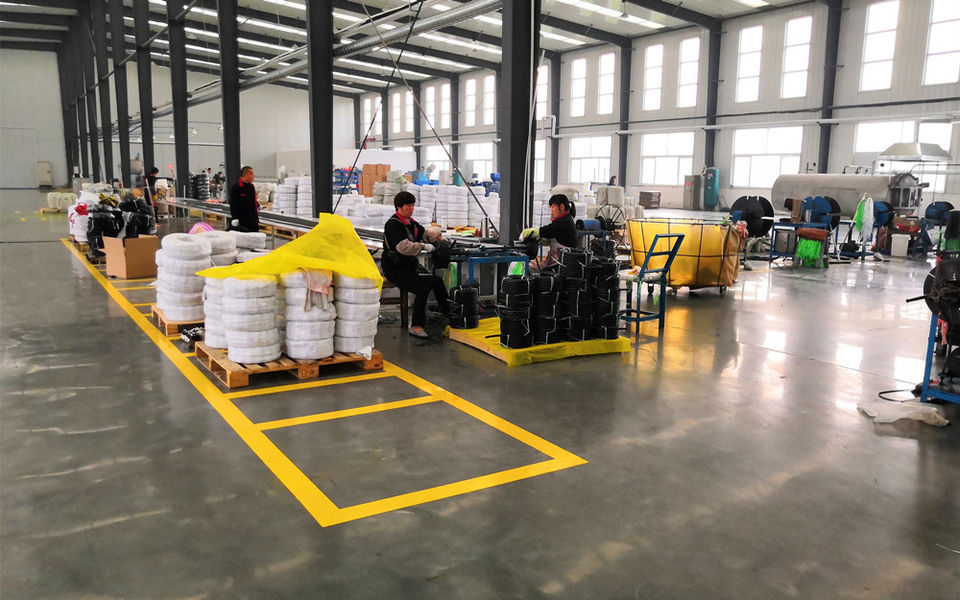 Hangzhou Paishun Rubber &amp; Plastic Co., Ltd สายการผลิตของโรงงาน