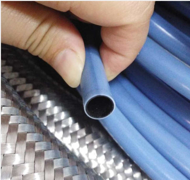 สายพัดลม PTFE ความดันสูง ด้วยชั้นหนึ่งที่ผสมผสานของเหล็กไร้ขัดสําหรับการขนส่งและไฮดรอลิกเคลื่อนที่