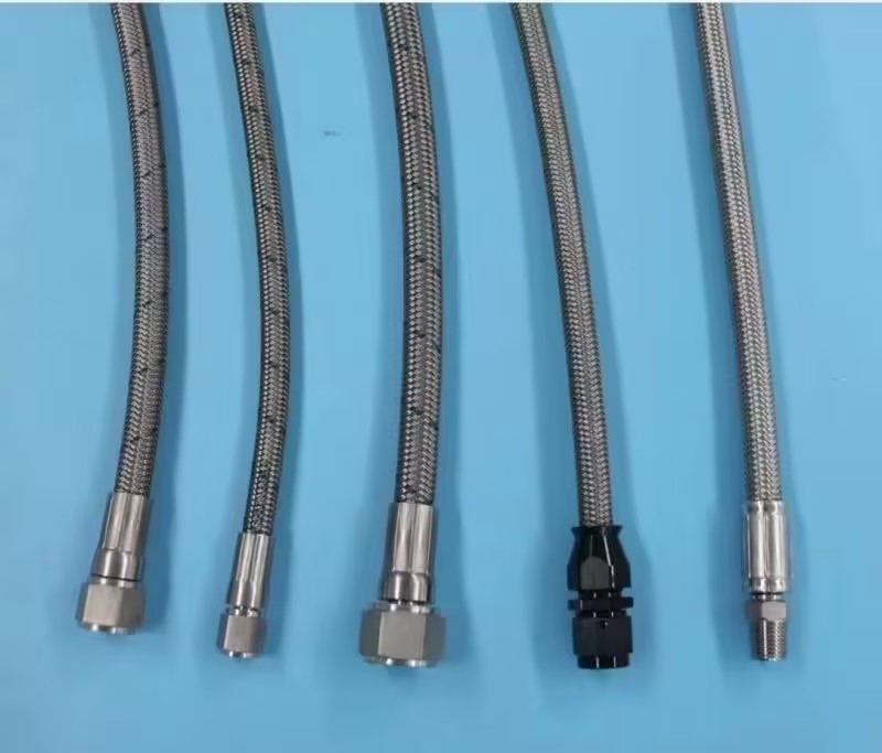 สายพัดลม PTFE ความดันสูง ด้วยชั้นหนึ่งที่ผสมผสานของเหล็กไร้ขัดสําหรับการขนส่งและไฮดรอลิกเคลื่อนที่